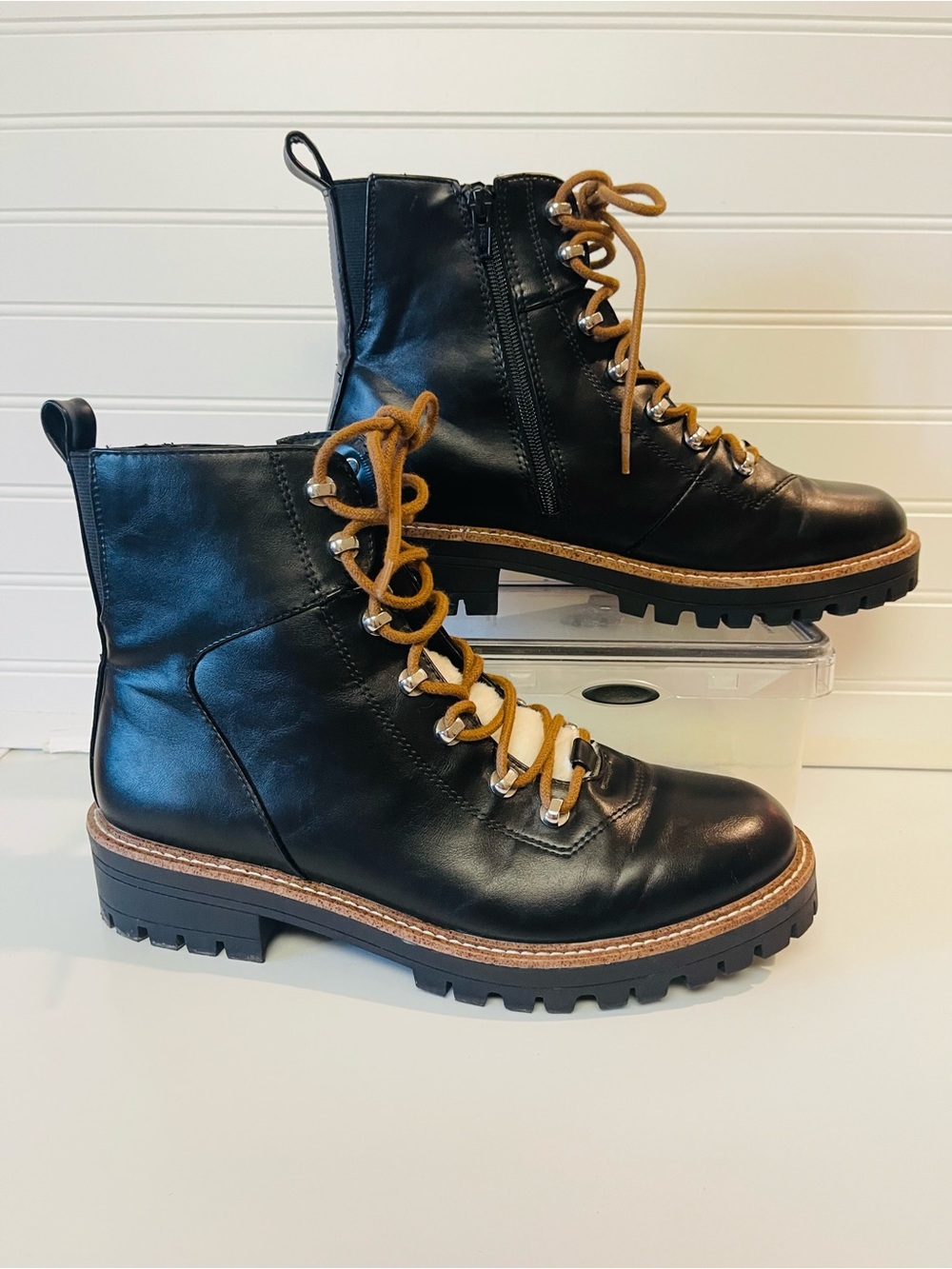 Leighton Women's Sz 11 Hiking Boots with Memory Foam Insole A New Day EUC